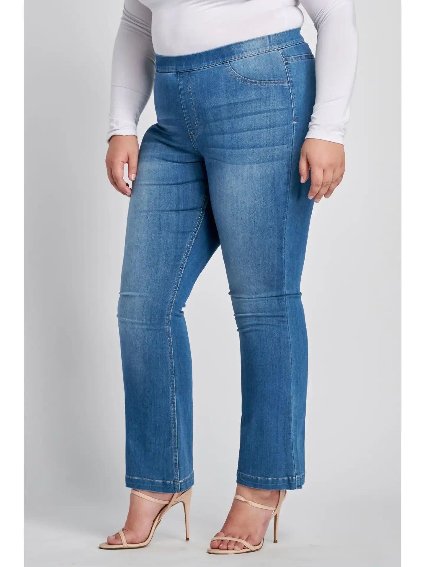 Plus Mid Rise Medium Wash Flare Jegging